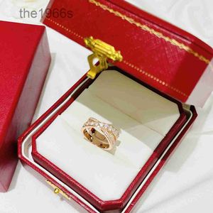 Anillos de banda Diseñador de lujo para mujeres Mano de obra fina Personalidad Joyería de oro y plata Pareja Regalo Par Anillo Tendencia Gran marca Diamante Alta calidad Buena 6PQT