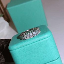 Bandringen Luxe Desingers Ring Simples Design Sense Sterling zilveren ring Dames Klassiek Zesklauw Diamond Rng Eenvoudige ringen Verjaardag Perfect cadeau