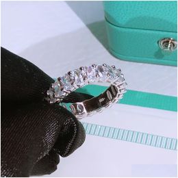 Bands anneaux Luxurys Desingers Ring Simples Design Sense Sterling Sier Ladies Classic Six-Claw Diamond RNG Simple Birthday Gift Drop Del Dhdvj