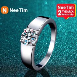 Bandringen Neetim 2 D Color Moisturite Wedding Band Mens Ring 925 Sterling Silver Engagement Ring met GRA -certificaat Gift J240410