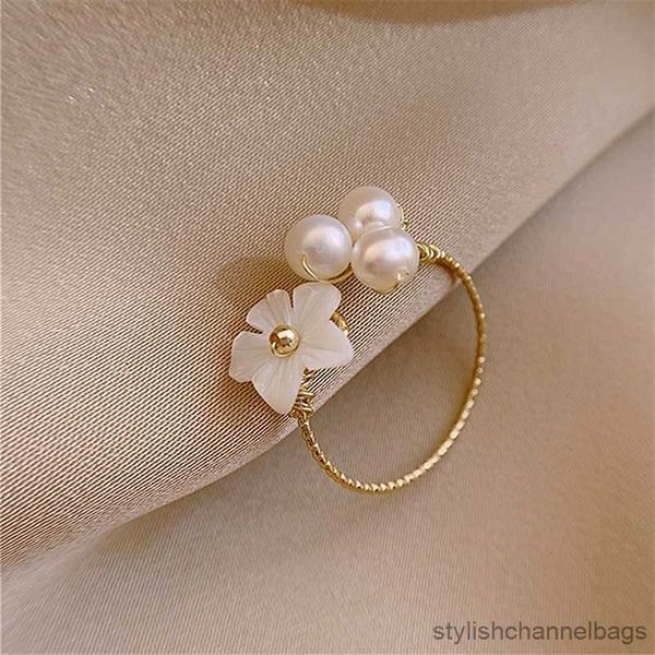 Anneaux de bande nouvelle exquise perle fleur anneau pour les femmes mode Simple Zircon fleurs ouverture anneaux filles tempérament bijoux cadeau