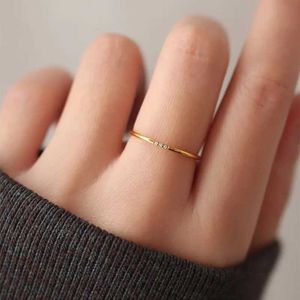 Anillos de banda Nuevo moda 1 mm de acero inoxidable Zirconia cúbica anillo de dedo delgado joyas de moda anillo de boda Q240427