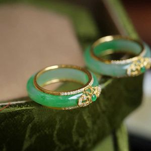 Bandringen nieuw in natuurlijke groene chalcedony kristallen ringen voor vrouwen luxe Chinese stijl bruiloft sieraden voortreffelijk dodelijk geschenk J230517