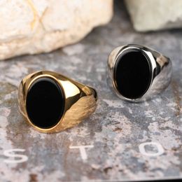 Anillos de banda El más nuevo anillo chapado en oro de ónix negro natural simple para mujeres, hombres, anillo hecho a mano, accesorios de joyería gótica, salida de fábrica G230213