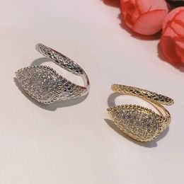 Bandringen ovaal elegant ontwerp geometrische volledige microl zirconia bruiloftsbetrokkenheid vrouwen ring mode sieraden J1984 230818