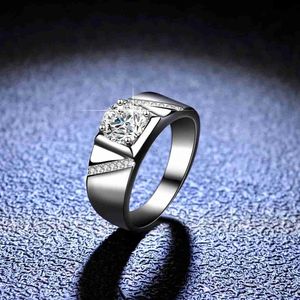 Anneaux de bande Platinum PT950 Moisanite Diamond Rings pour hommes Amosphère simple Boss Branche de mariage des hommes