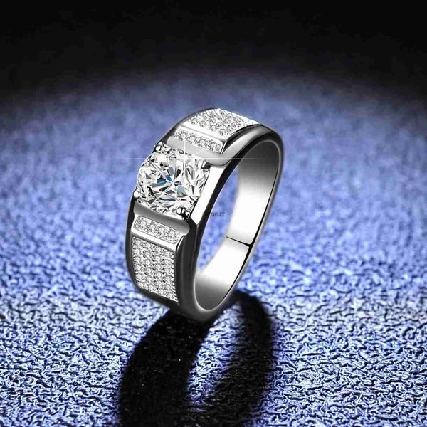 Anillos de banda PT950 Platinum Moissanite Diamond Garnet Rings para hombres Atmósfera simple Jefe de boda para hombres Ringl240105