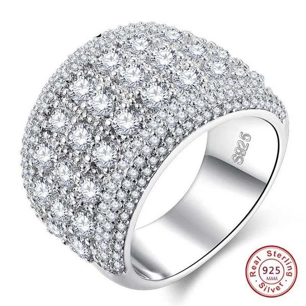 Anneaux de bande Pure 925 Silver Silver Sparkling Wide Ring adapté aux femmes AAA CZ Crystal Engagement de mariage avec des bijoux de tampon pour les ventes d'été J240410