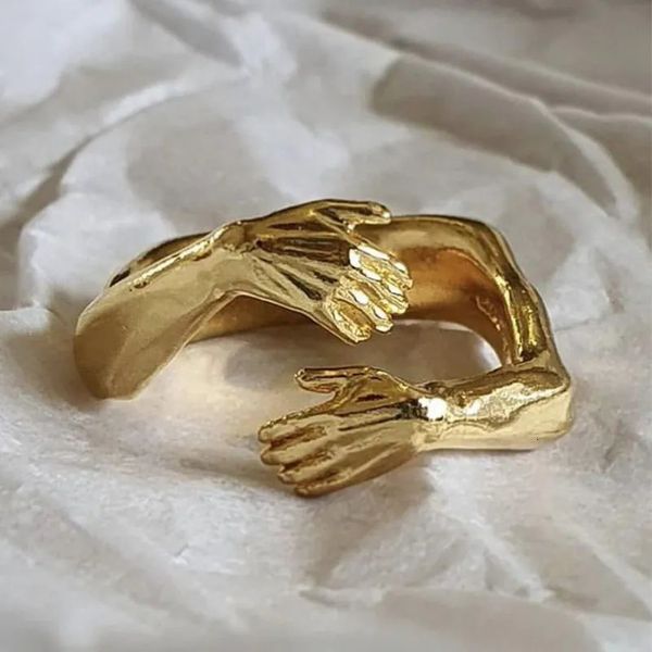 Anillos de banda Amor romántico Abrazo Anillos de mano tallados Amor creativo Para siempre Dedo abierto Anillo de mano ajustable para mujeres Hombres Joyería de moda 231024