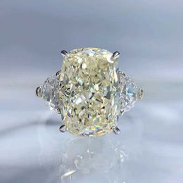 Anneaux de bande S925 Silver 9 * 13 mm blanc G Pigeon Oeuf High Carbon Diamond Ring Fashion Simple Anneau J240410