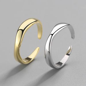 Bandringen S925 Sterling zilveren paar ring Fashion Simple Smooth Face Japans en Koreaans paar gewone live sieraden 231222