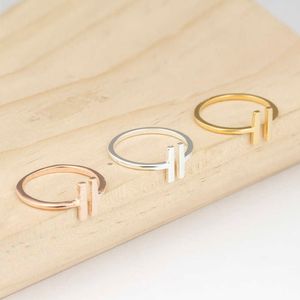Anneaux de bande simples en acier inoxydable barres parallèles anneaux pour femmes Bague Midi réglable deux T lettre anneaux bijoux AA230323