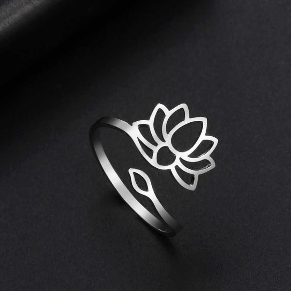 Anneaux de bande Anneaux de fleur de Lotus en acier inoxydable couleur argent Yoga bouddha anneau réglable symbole Om amulette bijoux Vintage cadeaux du nouvel an AA230417