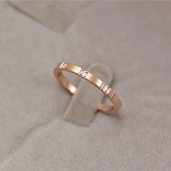 Anillos de banda Anillo de boda de circonio cúbico pequeño de acero de titanio para mujer Joyería de boda de cristal de color oro rosa KK009 240125