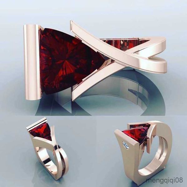 Anneaux de bande Style Unique femme cristal rouge Triangle anneau couleur or Rose promesse de mariage amour fiançailles pour les femmes