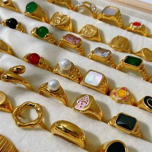 Bandringen uworld 18k gouden PVD vergulde 316L roestvrijstalen vinger dikke bruiloftstructuur sieraden shell zoetwater parel zirkon ring 230822