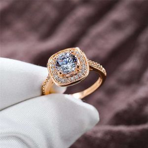 Anneaux de bande Vintage femme cristal grands anneaux carrés pour les femmes couleur or Rose rond blanc Zircon pierre bandes de mariage promesse bague de fiançailles AA230412