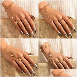 Anillos de banda Anillo de mariposa punk vintage con pulsera Enlace Cadena de muñeca Dedo para mujeres Charms Lady Trendy Estética Joyería Regalo Dr Dh Otemc