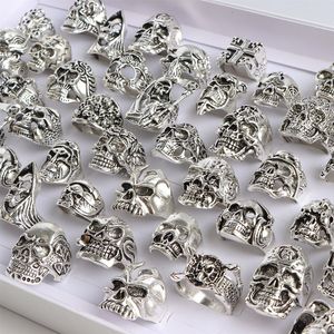 Bande Anneaux En Gros En Vrac 20 pcs Lot Hommes Gothique Crâne Squelette Antique Argent Plaqué Métal Bijoux Mélanger Style Différent 230228