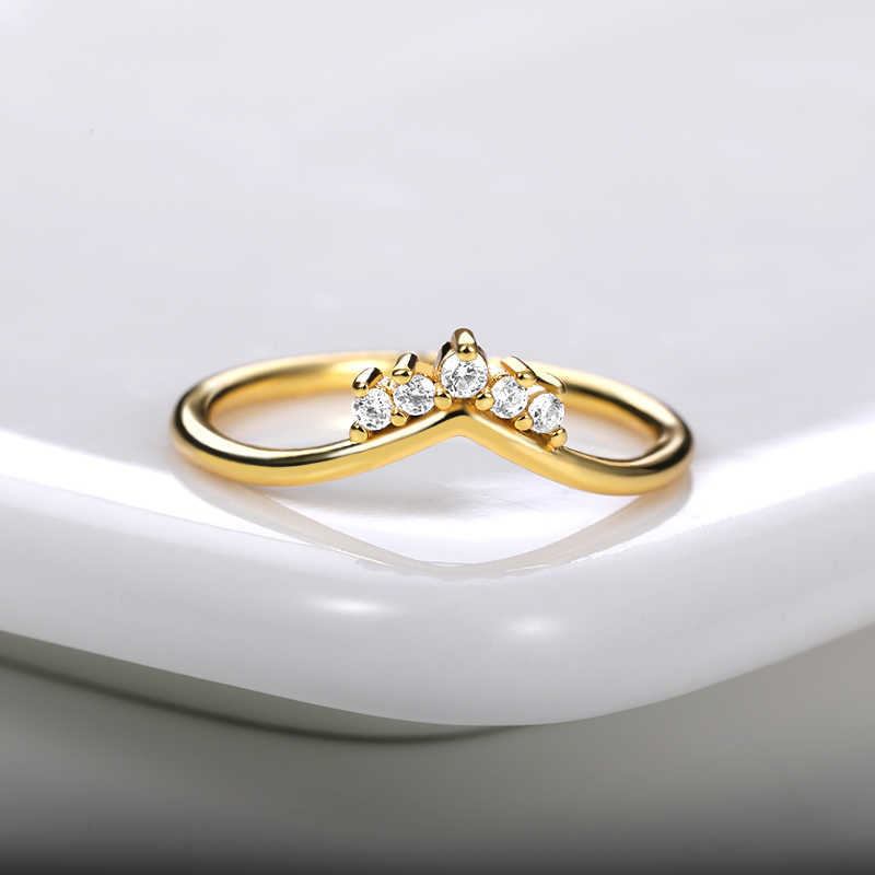 Pierścienie zespołowe Kobiety pierścień dziewczyna minimalistyczna mała korona c od cyrkonu para stali nierdzewnej pierścionki estetyczne estetyczne wykwintne biżuteria hurtowa aa230426