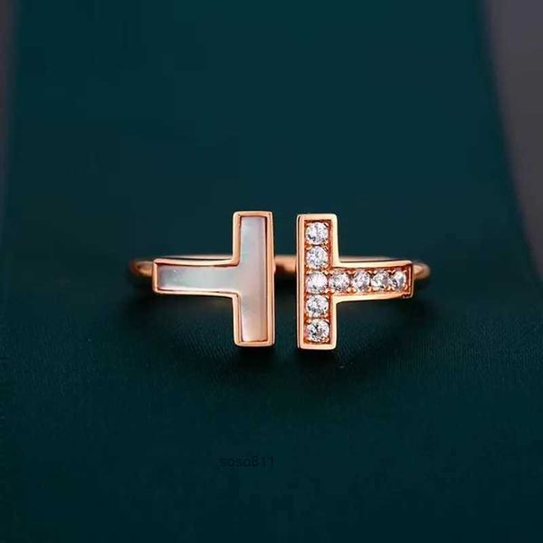 Tiffanyhsq Band Rings Femmes Bague De Luxe Designer Hommes Marque Zircone Mode Anneaux Style Classique Bijoux Plaqué Or 18 Carats Rose Mer En Gros Réglable Avec Velours