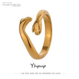 Bandringen YHPUP Design Embrace ring roestvrijstalen sieraden vrouwen 18 k vergulde metalen textuur goud occident accessoires 230410
