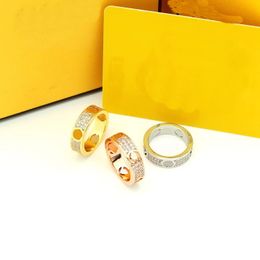 Anillos anchos de banda moda LuxuryMen Lady latón grabado ahuecado letra F 18K oro anillo ancho mujeres joyería regalos HFRN --09