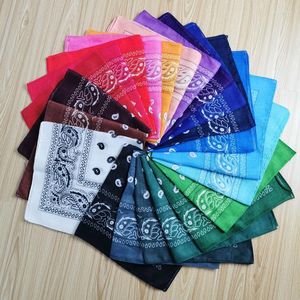 Bandanas Outdoor Bandana Square Scarf 55cm Black Red Paisley Hoofdband gedrukt voor vrouwen/mannen/jongens/meisjes