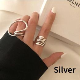 Groupes 2pcs / set Femmes Anneaux Exagérés Lignes Anneaux pour les femmes Fashion Simple Distacted Geometric Party Story Designer Bijoux