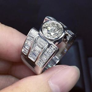 Banden Huitan Geometrische kubieke zirkonia kristallen ringen voor vrouwen zilveren kleur prachtige brede ringen trouwfeest moderne trendy sieraden