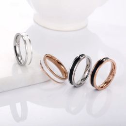 Groupes Jeemango Titanium Steel mode noir blanc époxy couple Ring Rose Gold Color Engagement Mariage pour femmes JR18052