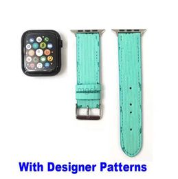 Banden kijken Luxe L Blue Flowr Designer Lederen Banden Watchband voor horloge 8 7 6 5 4 SE Band Sport Lederen Bracelet Riem IWatch 3 2 1 240308