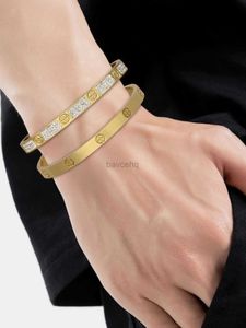 Bracelet en or 1 acie au bracelet zircon Stianless Steel Love Bangle for Women Men Gift 240411