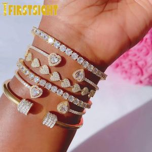 Bangle 2023 Iced Out Bling Geopend Hart Bedelarmband Goud Zilver Kleur AAA CZ Harten Voor Vrouwen Luxe Sieraden 231101