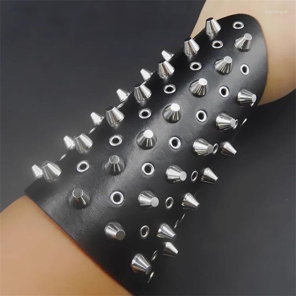 Brazalete de cuero Punk 2023, armadura de brazo Medieval, accesorio de Cosplay para hombres y mujeres, brazaletes anchos negros Vintage, guantelete para Guerrero