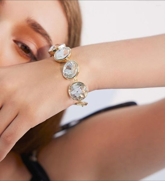 Bracelet 2023 Tendance Conçu Faux Cercle Étincelant Métallique Bracelets Insolites À Main Pour Les Femmes Bijoux De Mode