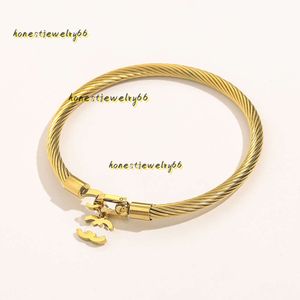 Brazalete 2024 Pulsera de diseñador Moda Princesa Regalo Joyería Pulsera 18K Chapado en oro Mujer Amor Brazalete Brazalete Fiesta de lujo Joyería de boda Pulsera al por mayor