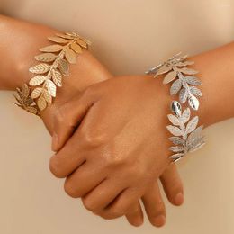 Brangle 2024 Personnalité d'exagération tendance Bohemian Leaf Bracelet pour les femmes accessoires de bijoux de la fête des bras européens et américains