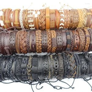 Bracelet 20pcs / set Assortiment de bracelets de manchette pour hommes en cuir noir et marron faits à la main, accessoires de bijoux de mode, cadeaux de fête