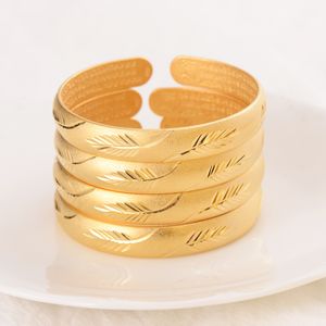 Bangle 24 K Fine Gold GF Armband Afrika Arabische Items 4 Stks Kies Fashion Leaf Sculptuur Schuring Blasting Sieraden