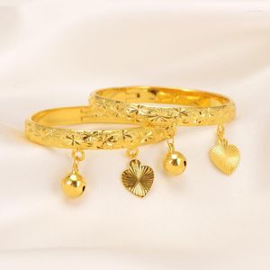 Brazalete 2 Unids Color Oro Campana Corazón Bebé Pulsera Brazaletes para Niños de Alta Calidad Joyería de Moda Simple Medio Oriente Árabe África RegaloBangle Lars22