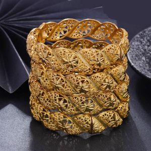 Bangle 4 Stuks veel Top Kwaliteit Dubai Goud Kleur Armbanden Voor Vrouwen Vintage Bruid Bruiloft Armband Afrika Arabische Jewelry196G