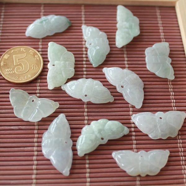 Bracelet 5pc Natural Jade Emerald Butterfly Perles Pendants ACCESSOIRES DIY BANGE BIELLES MODE MODE MODE AMULET DE LUCS DE CARLAGE À MAND