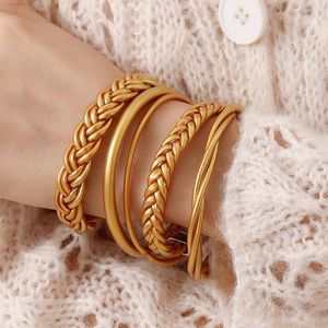 Bracelet 5pcs / ensemble Trendy Gold Color Jelly Silicone Weave Bangles Bracelets for Women Fashion Buddhist charme Girls Bijoux