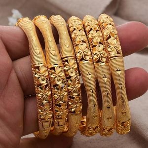Brazalete 6pcs lote dubai oro color brazalete para mujeres joyas africanas novias nigerianas joyas de bosque de brazaletes regalo164i