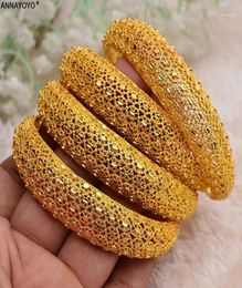 Bangle Annayoyo 4PCSlot Dubai Gold Color Bangles Ethiopische sieraden Afrikaanse armbanden voor vrouwelijke Arabische bruiloft Bride Gifts19347054