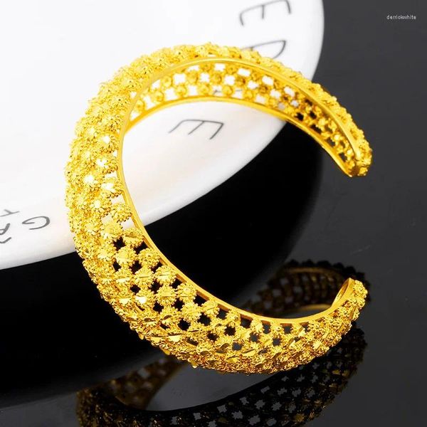 Bangle Bohemia Style Women Sin Fade Vietnam Gold Gold Hollow Flower Bracelet Diseños de joyas