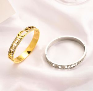 Bracelet bracelet pour hommes femmes luxury bijoux bijoux en acier inoxydable argent bracelets inspirants de haute qualité fash4417125