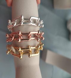 Bracelet Bracelet chaîne à maillons mince épais en forme de U Love Designer montres femmes hommes couple créateur de mode montre Top qualité mariage 8765557