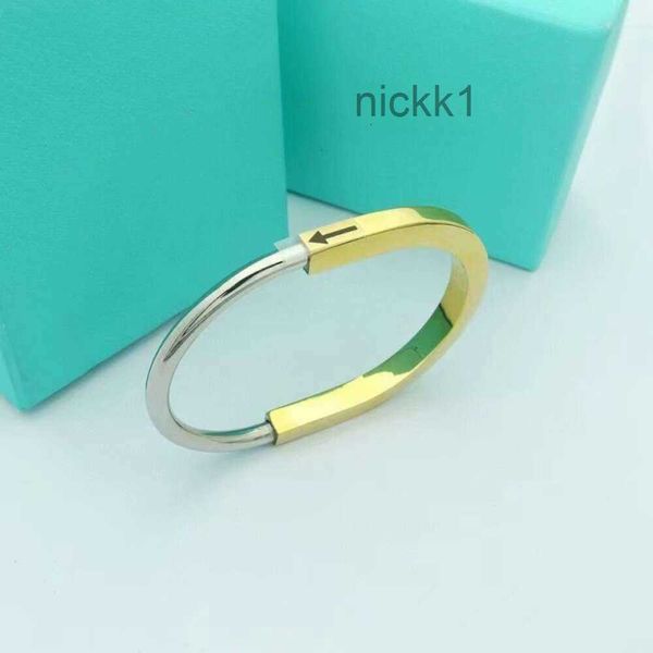 Brazalete Pulsera T Lock Head Pulsera Mujer 18k Oro Luz Lujo Moda Primavera Medio Diamante En forma de U Hombres CEVU